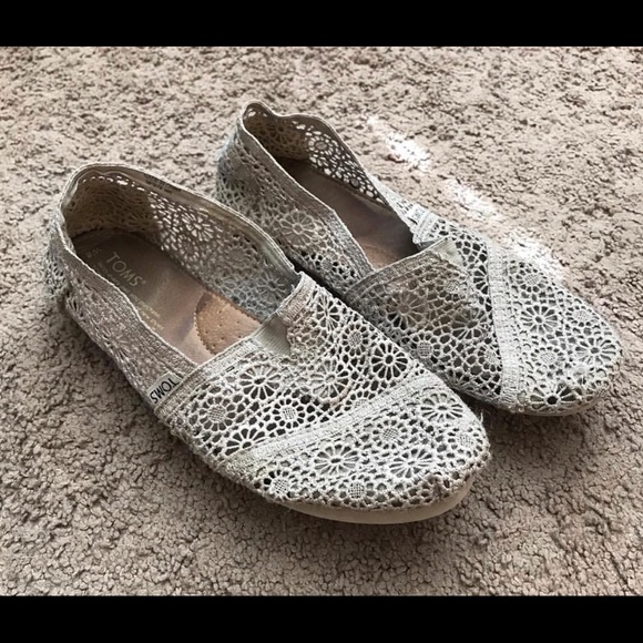 Women’s Clothing - Picture 6 of 8